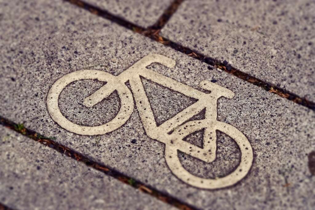 Oddanie części terenu pod rozbudowę pasa rowerowego